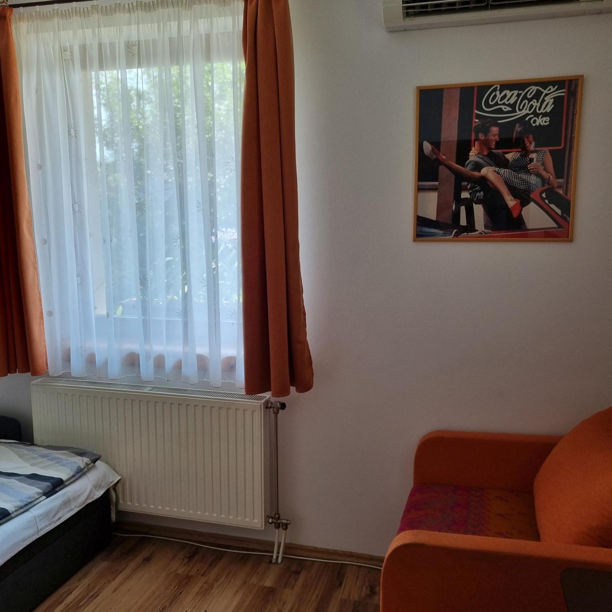 Kertvarosi Apartman Tiszaújváros エクステリア 写真