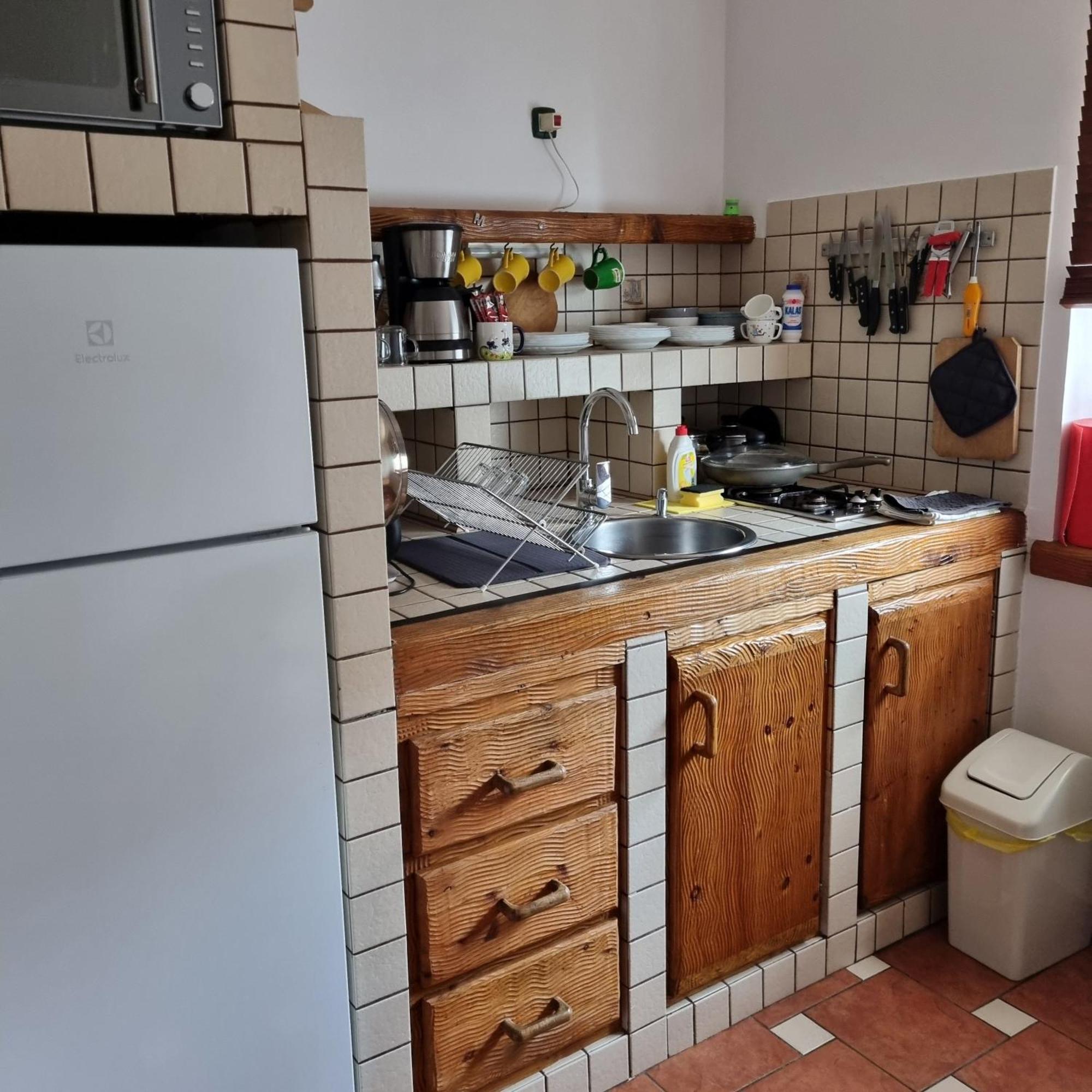 Kertvarosi Apartman Tiszaújváros エクステリア 写真