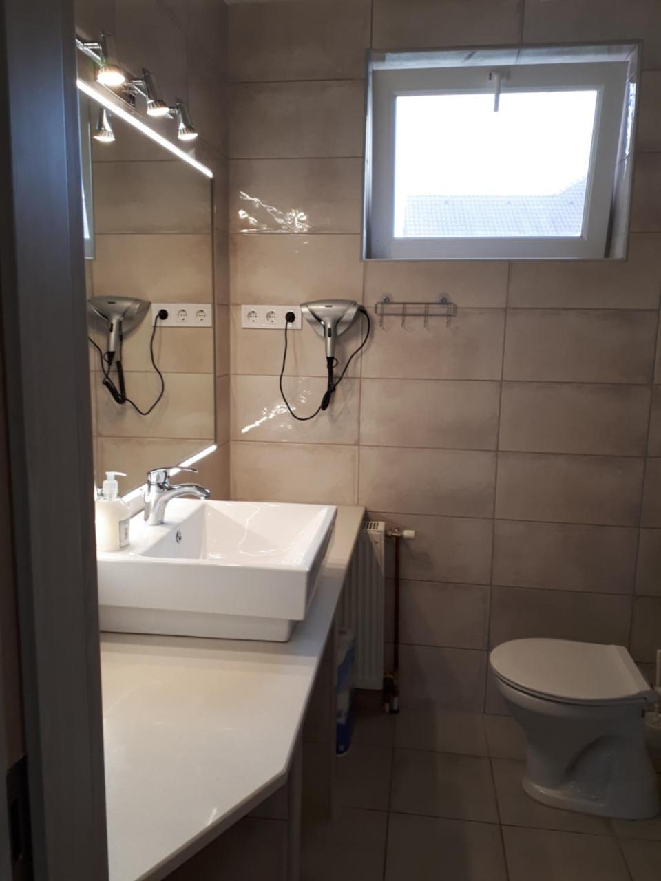 Kertvarosi Apartman Tiszaújváros エクステリア 写真