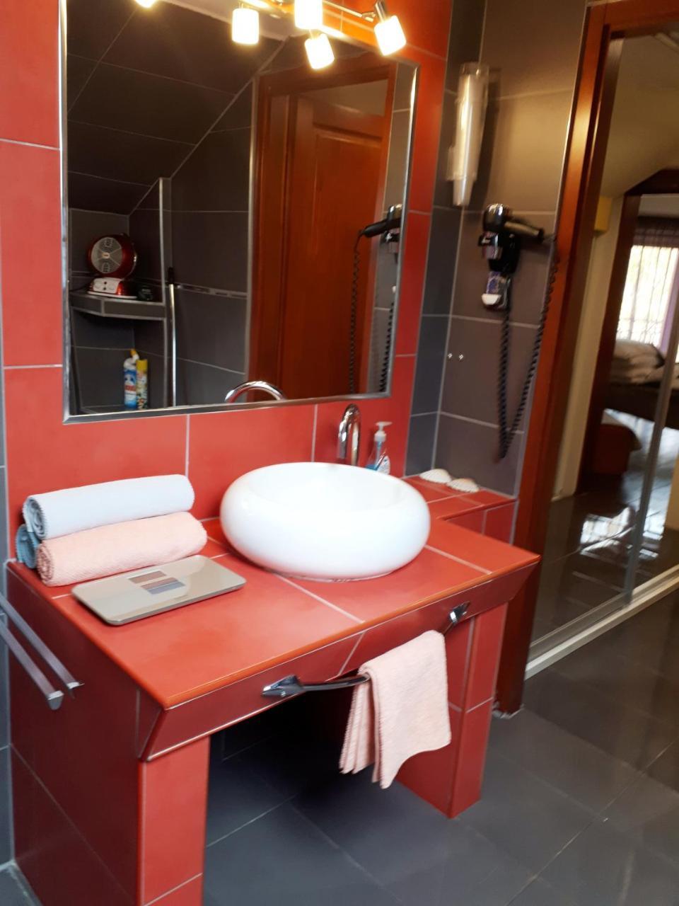 Kertvarosi Apartman Tiszaújváros エクステリア 写真