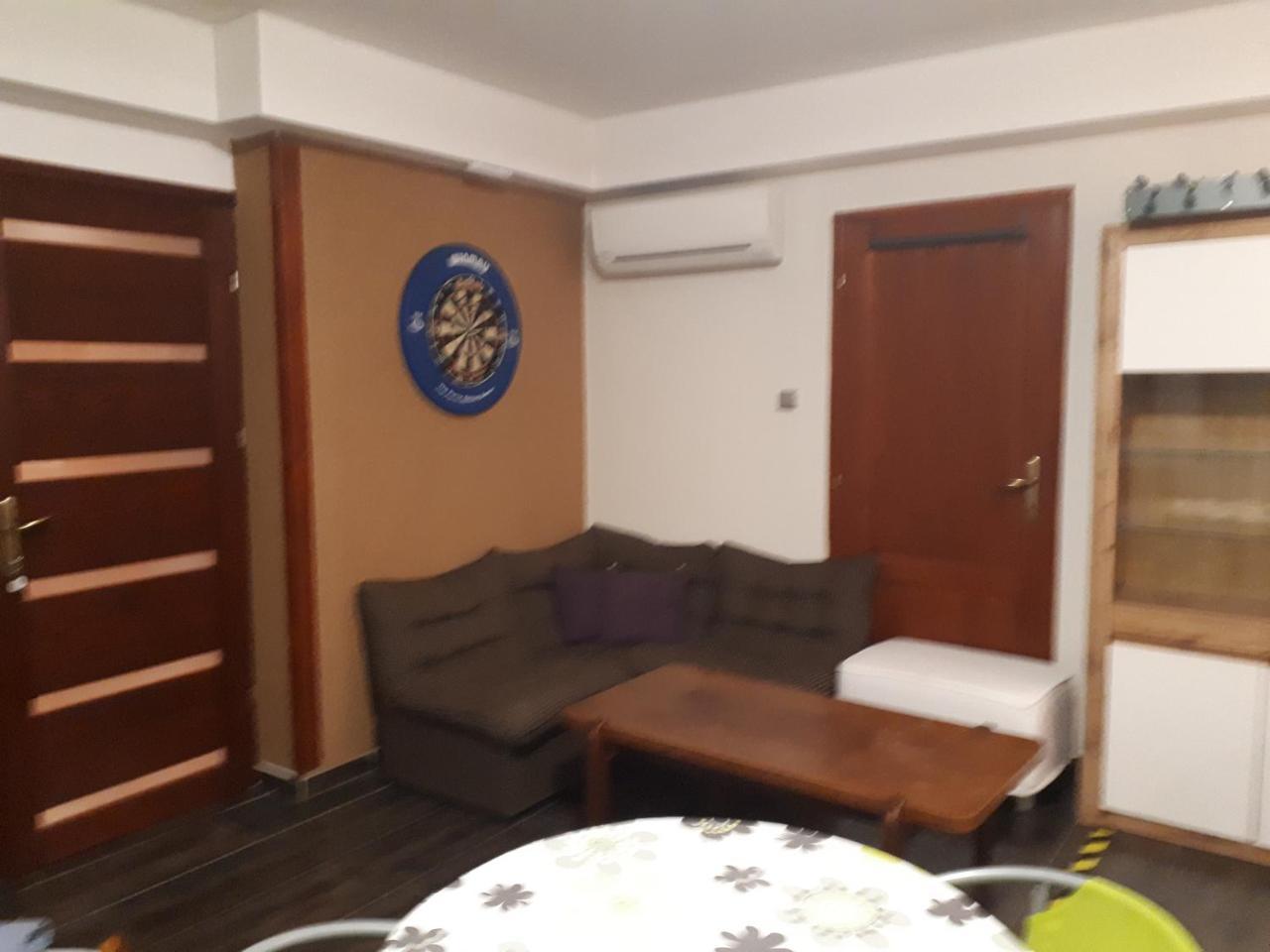Kertvarosi Apartman Tiszaújváros エクステリア 写真