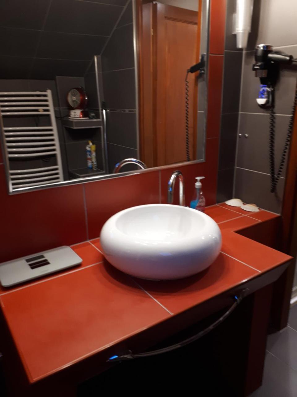 Kertvarosi Apartman Tiszaújváros エクステリア 写真